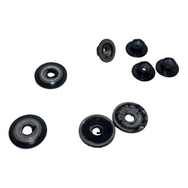  Porca Fixação Dobradiças Tampa Traseira Fiat Uno Mille 2009