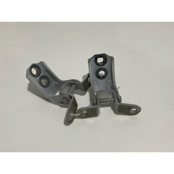 Dobradiça Porta Dianteira Esquerda Nissan March 2018/2019