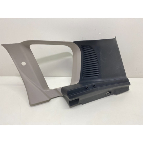 Acabamento Coluna Traseira Direita Citroen C3 Picasso 2015