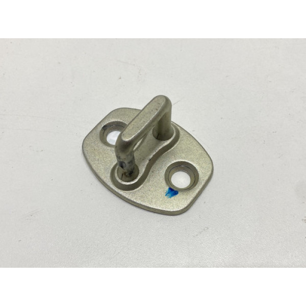  Trinco Batente Porta Traseira Esquerda Gm Tracker 2021