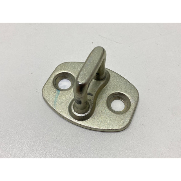  Trinco Batente Porta Dianteira Direita Gm Tracker 2021