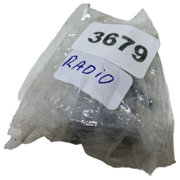 Parafusos Fixação Radio Ford New Fiesta Mexicano 2011