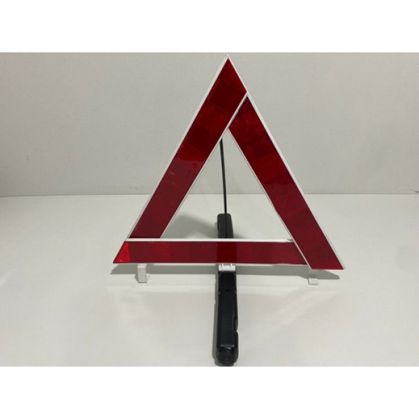 Triangulo Nissan March 2018/2019