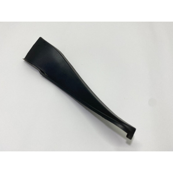 Moldura Parabrisa Churrasqueira Dir Chevrolet Tracker 2021