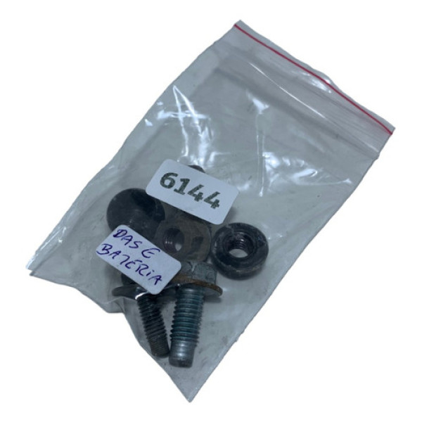 Parafusos Fixação Base Bateria Nissan March 2012