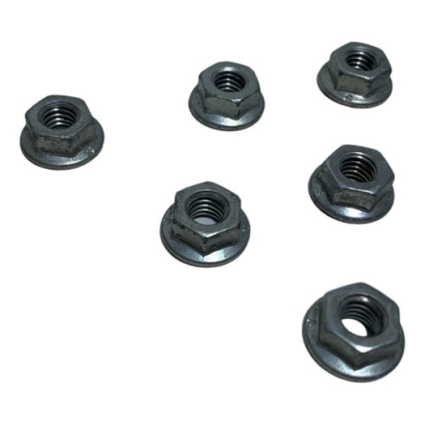 Porcas Friso Capo Traseiro Ford New Fiesta 2015