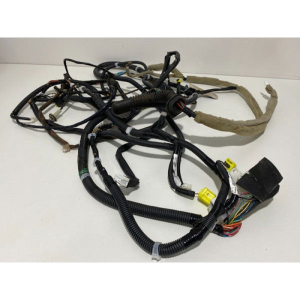 Chicote Carroceria Interna Nissan March 2018/2019