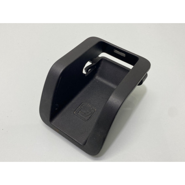 Acabamento Isofix Banco Traseiro Chevrolet Tracker 2021