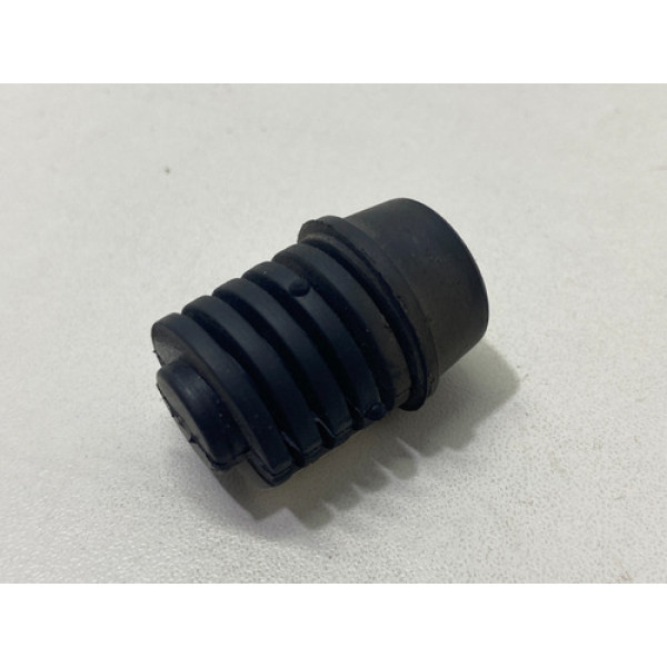 Batente Capo Dianteiro Gm Tracker 2021 