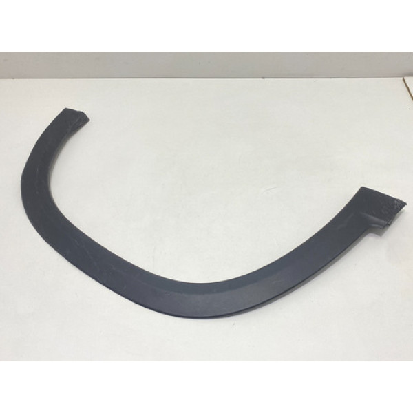 Moldura Paralama Direito Gm Tracker 2021 Detalhe