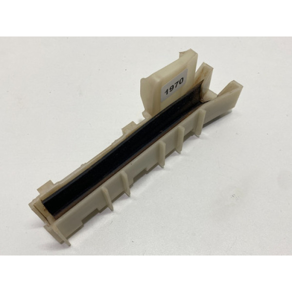 Canaleta Guia Vidro Traseira Esquerda Jeep Renegade 2019