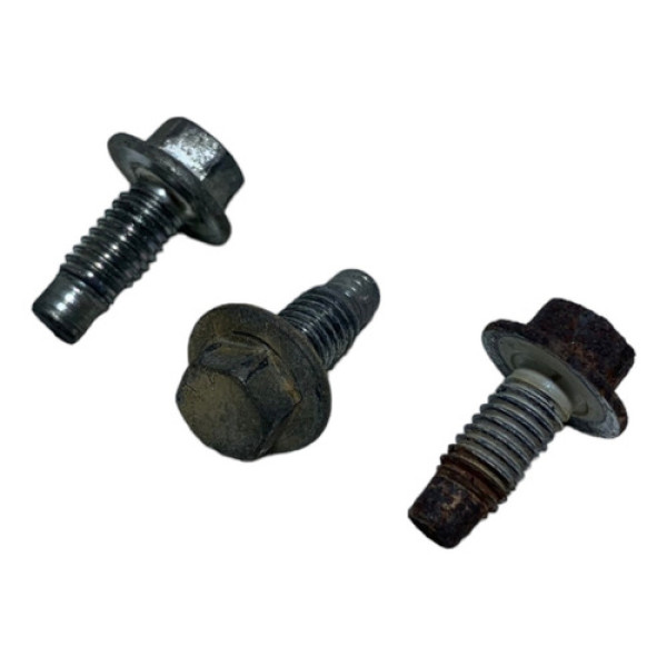 Parafusos Fixação Defletor Coletor Escape Nissan March 2012